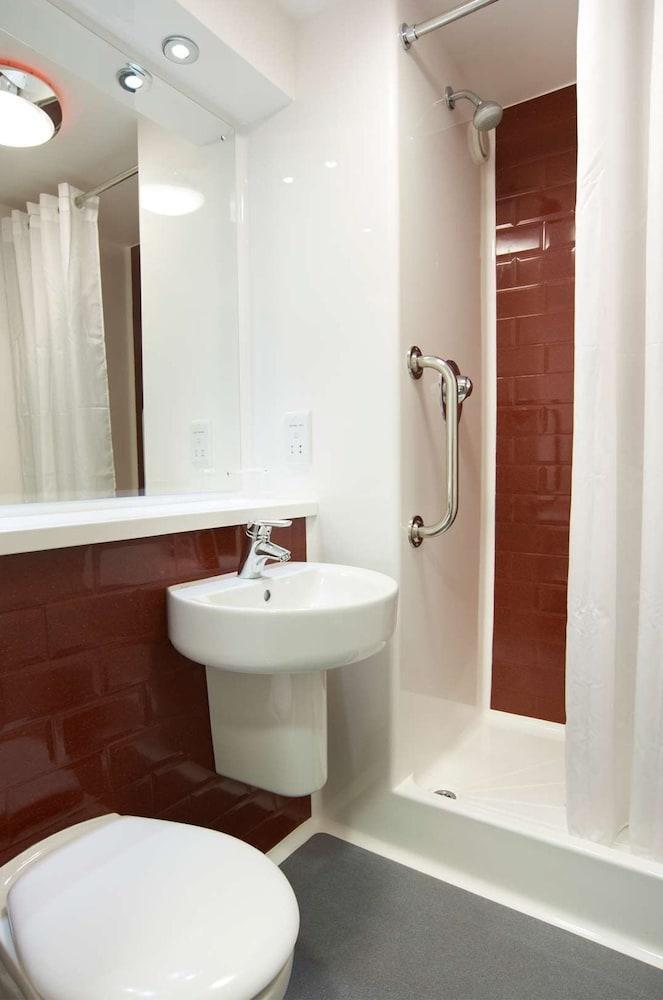 Travelodge Cameron Toll Hotel EDI Kültér fotó