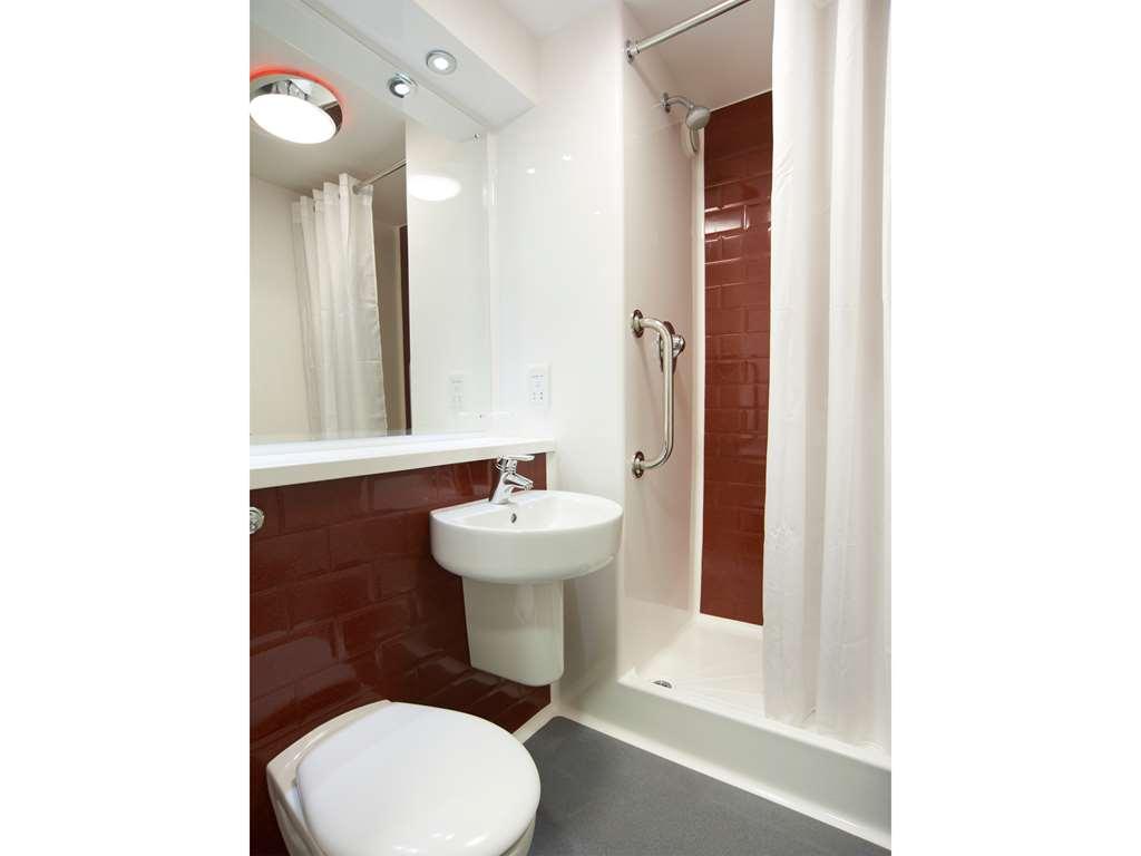 Travelodge Cameron Toll Hotel EDI Szoba fotó
