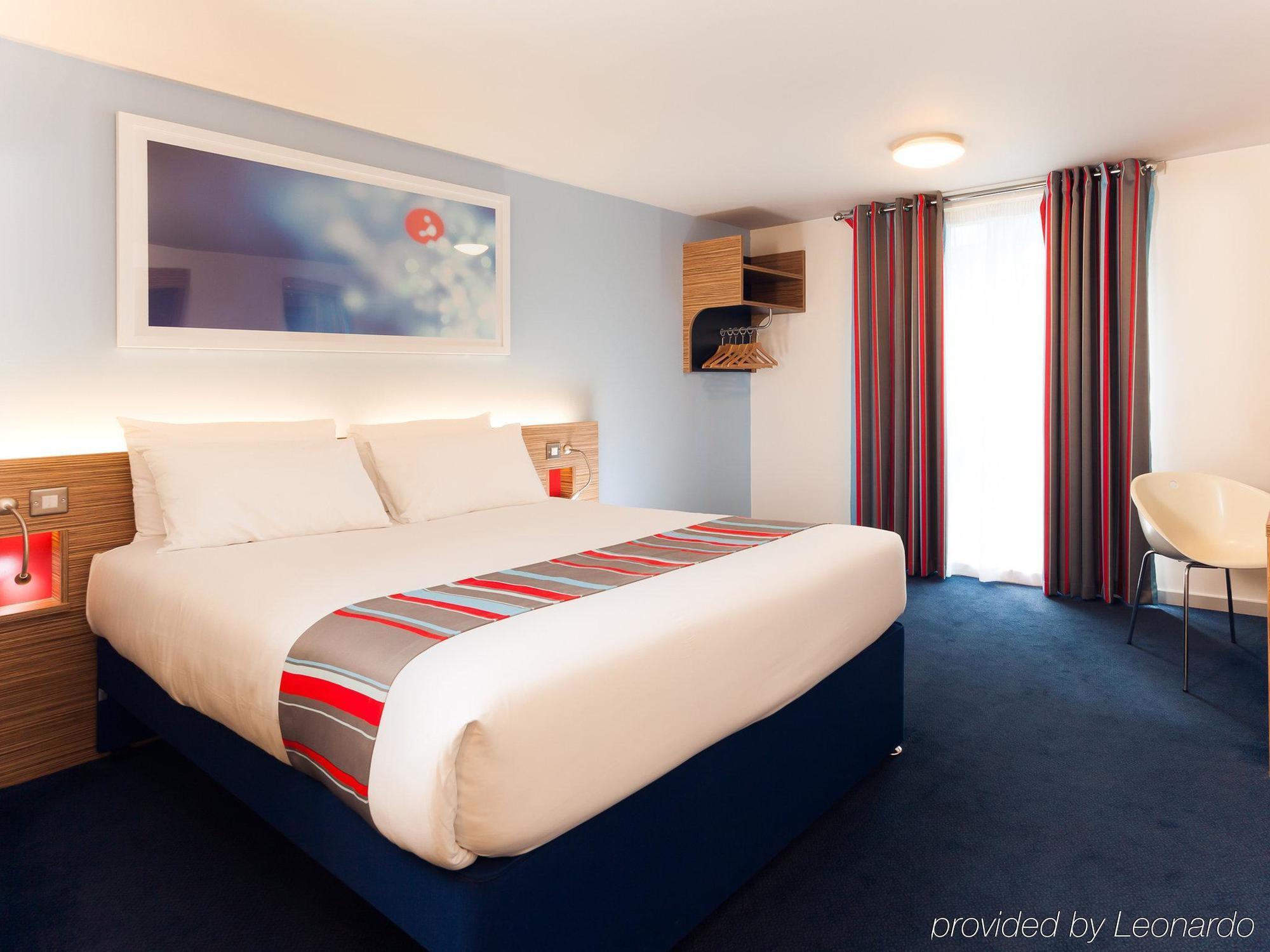 Travelodge Cameron Toll Hotel EDI Kültér fotó