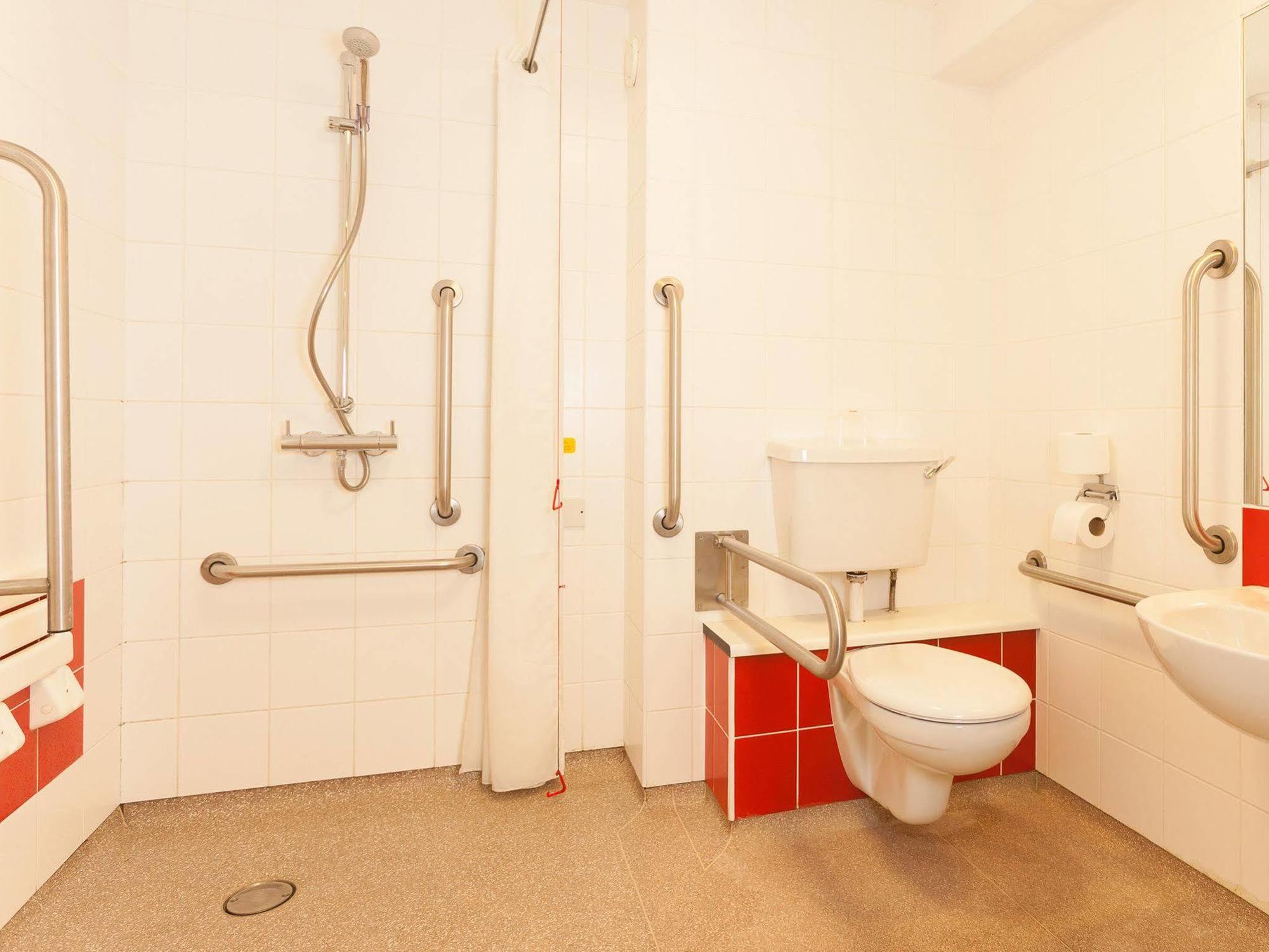 Travelodge Cameron Toll Hotel EDI Kültér fotó