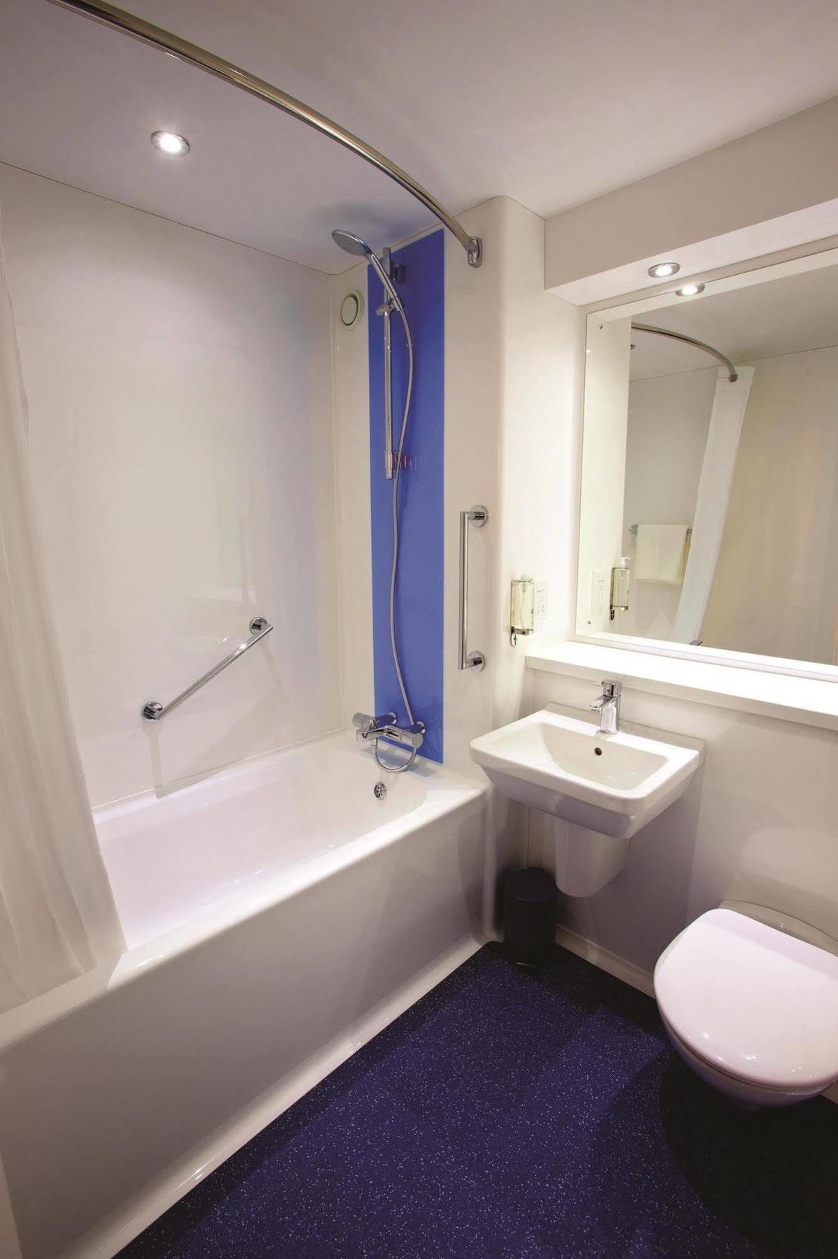 Travelodge Cameron Toll Hotel EDI Kültér fotó