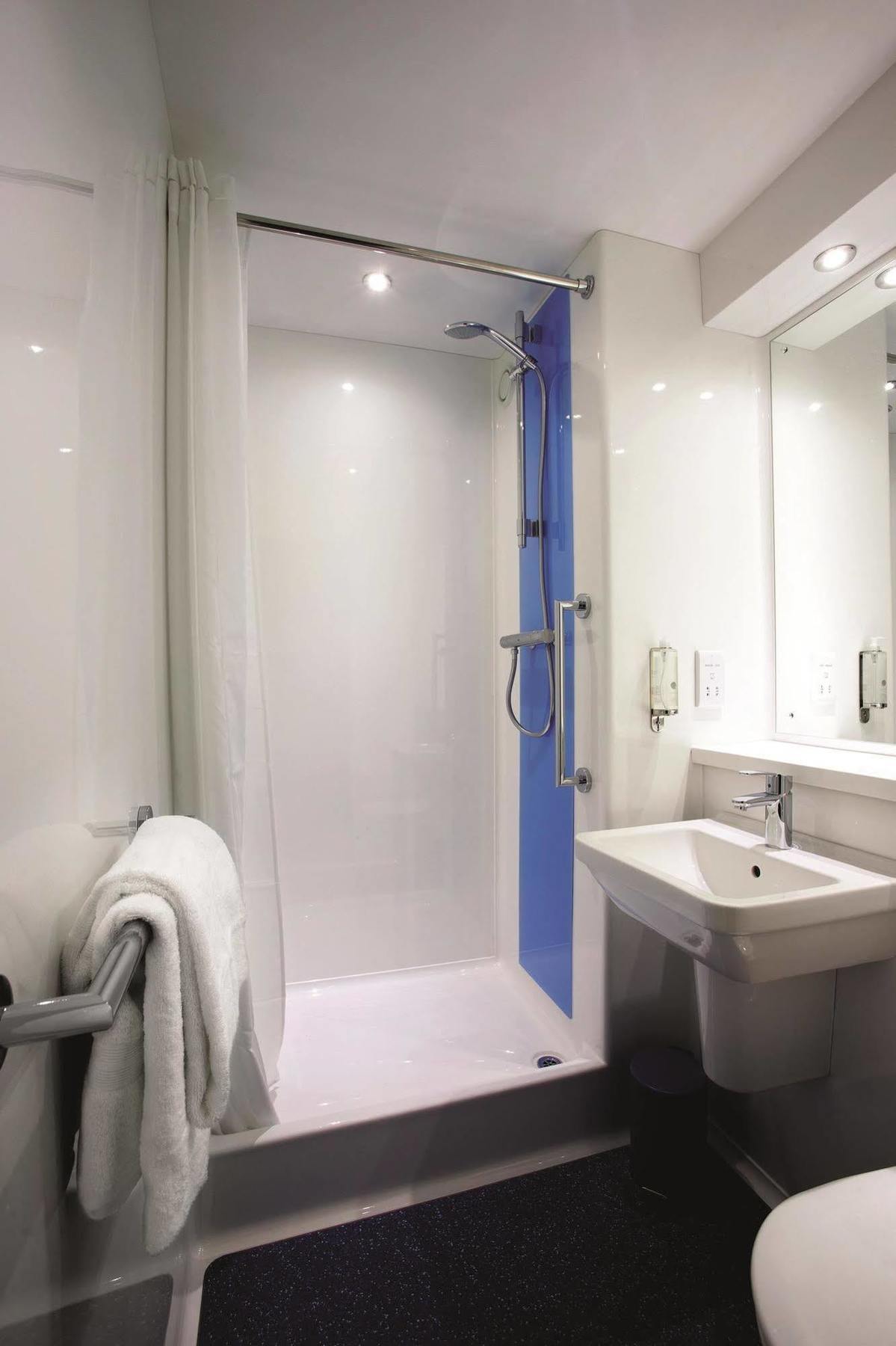 Travelodge Cameron Toll Hotel EDI Kültér fotó